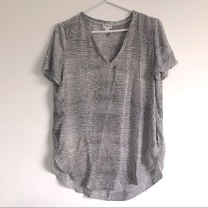 Dynamite Lizard Print V Neck Split Hem Top - M